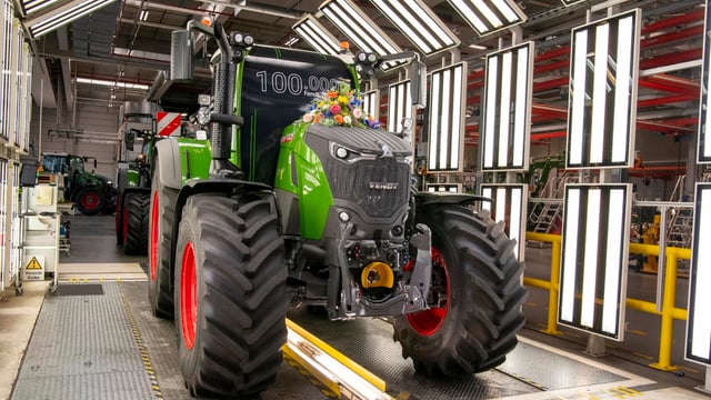 100,000 Fendt 700 Varios in 25 years of production