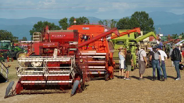 Combine legacy on display at vintage working day