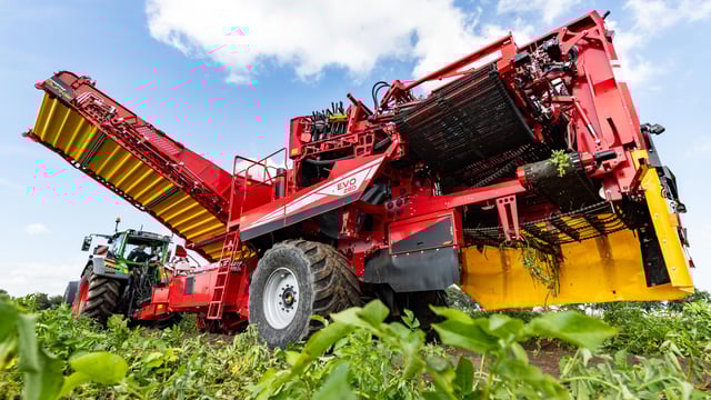 Grimme launches new two-row harvester