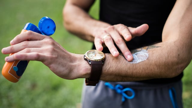 55% of farmers only apply sunscreen once per day - study