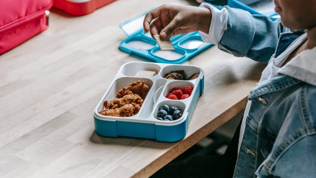 'Back-to-school' spending boosts September grocery sales