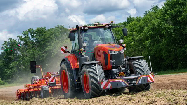 Kubota updates its flagship range with M7004 models
