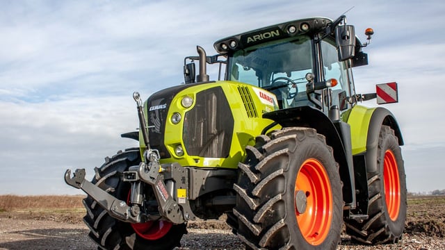 Zuidberg adds Claas front linkage kits to range