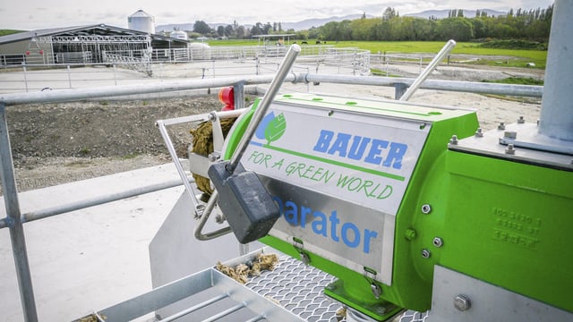 Bauer brings elevation to mobile slurry separator