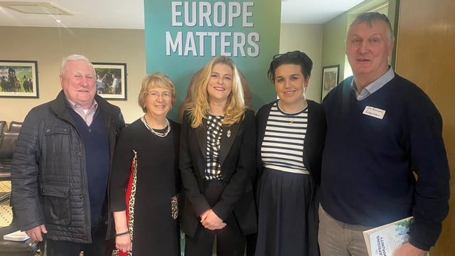 MEP heaps praise on 'community café' initiative to tackle isolation