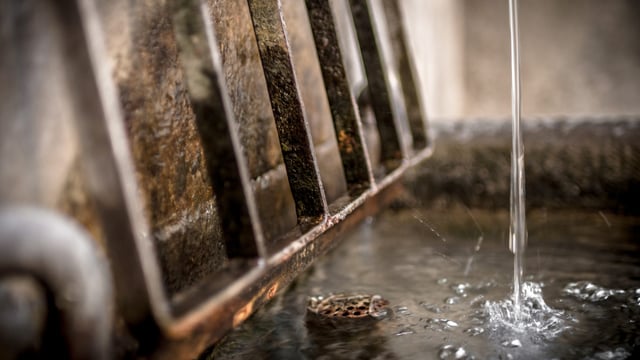 Public urged to report burst water pipes once thaw sets in