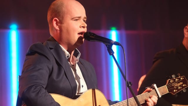 'As happy as Larry': Donegal  vet nurse reaches Glór Tíre semi-final