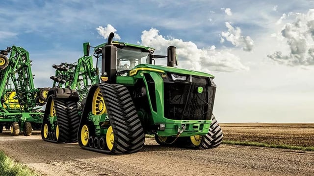 JD 9RX 830: World's biggest tractor set for Cereals 2025