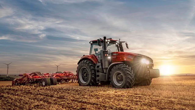 Case boost Magnum tractor range to 435hp