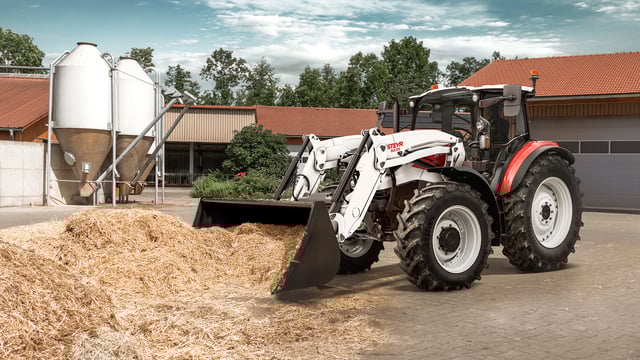 Steyr boosts loader capability  on mid-range tractors