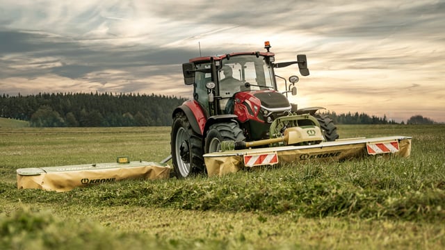 Farmall update brings manual transmission to top models