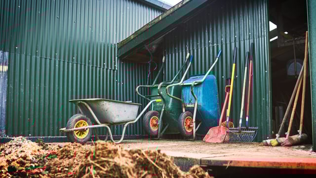 Planners 'blocking people from getting farm sheds' - TD