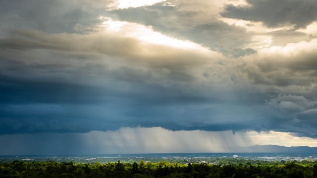 Status Yellow warning for thunderstorms for 3 counties