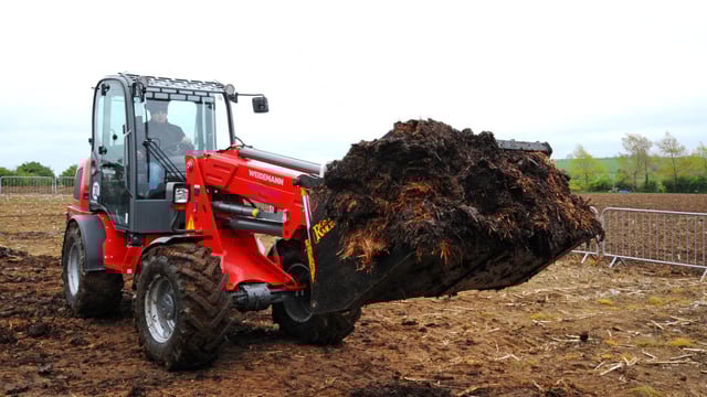 Study: Manure and roots boost soil microbe activity and health