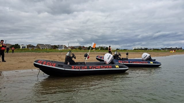 Watch: Co. Louth cattle saved from flood by Boyne rescue service