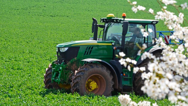 1,658 new tractors licensed so far this year - CSO