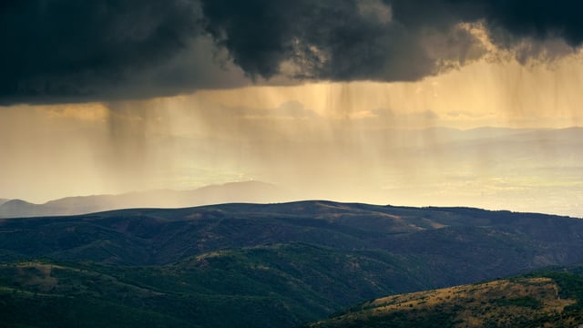 Thunderstorm warning issued for Northern Ireland