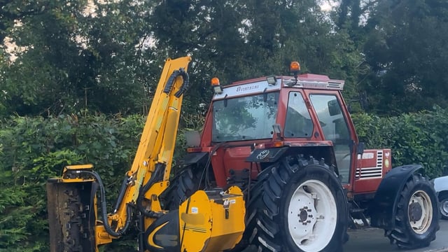 Gardaí: Road users should be 'mindful' of hedge cutting on roads