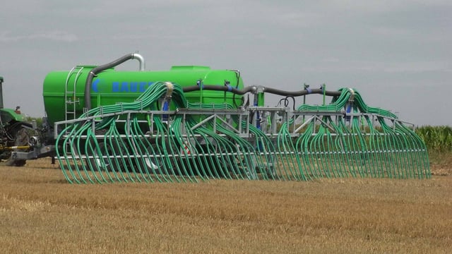 Top end tanker from Bauer featuring 24m Vogelsang boom set for LAMMA