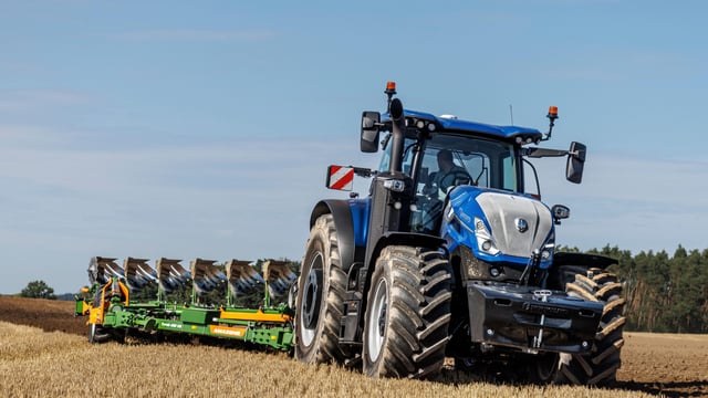 New Holland T7 XD series offers 435hp in compact package